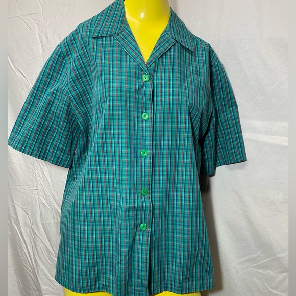 🔥Clearance🔥Koret Womens size Large.  Plaid shirt sleeve button down shirt. - Picture 1 of 5